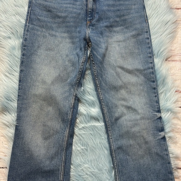 Zara Raw Hem High Waisted Jeans sz 6 - Picture 3 of 7